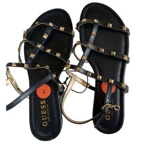 *NWT GUESS Women’s Black& Gold Studded Sandals SIZE 7 NWT*